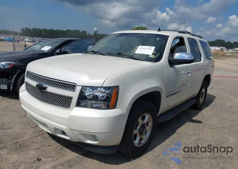 2014 Chevrolet Tahoe Ltz z USA, uszkodzony, nr VIN 1GNSKCE09ER212161